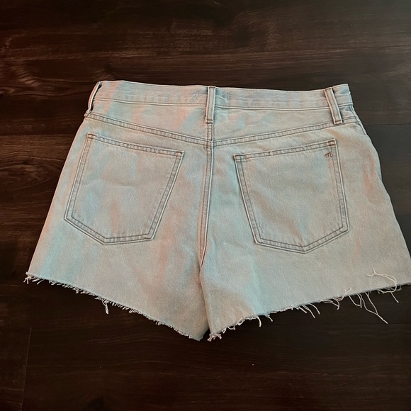 Madewell Denim Shorts - Size 29 - Light Wash - Mid Rise - Picture 3 of 5